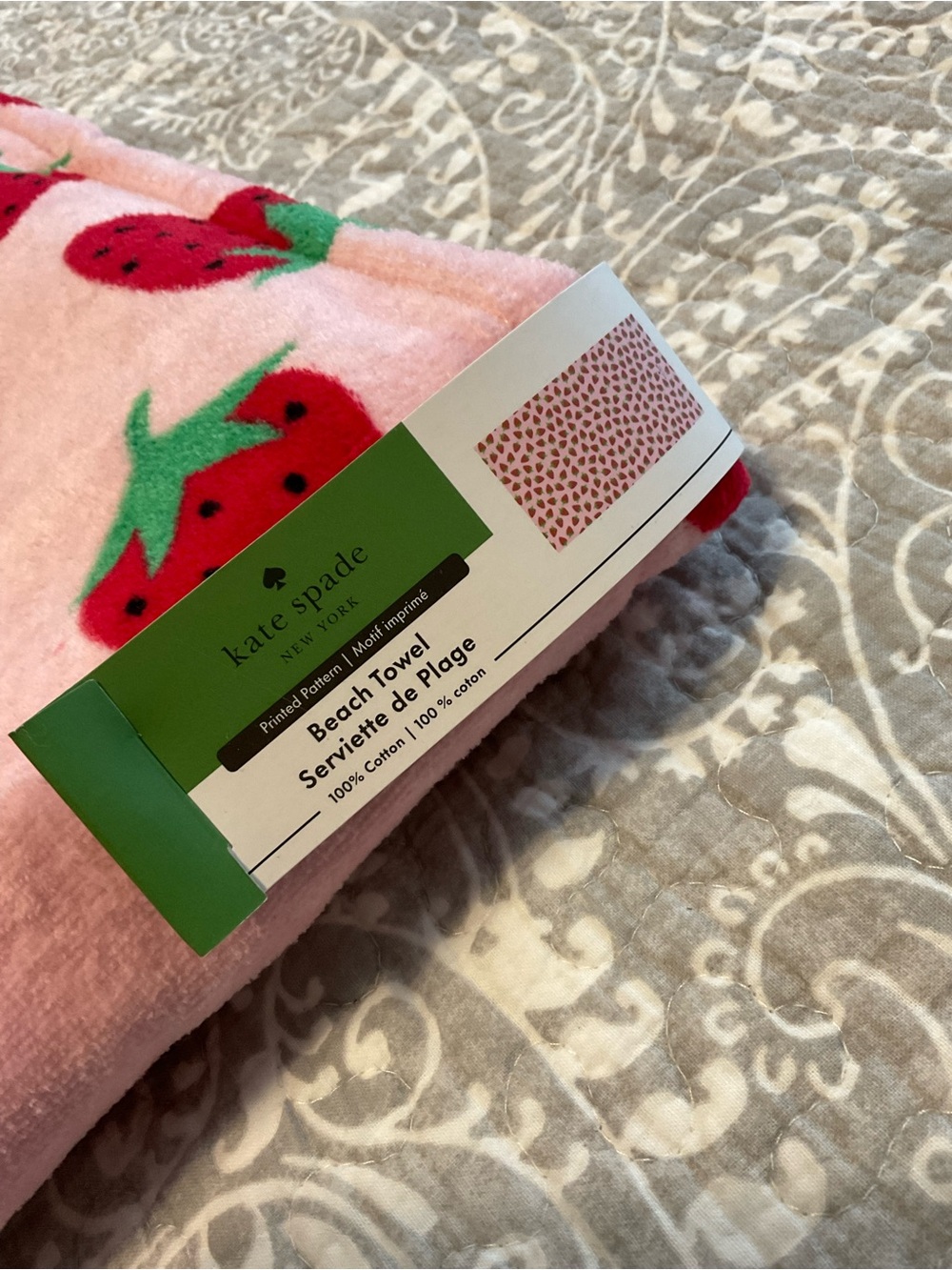 NWT Kate Spade Oversized Beach Towel - Strawberries 36”x72” Towel 1 - Picture 3 of 8